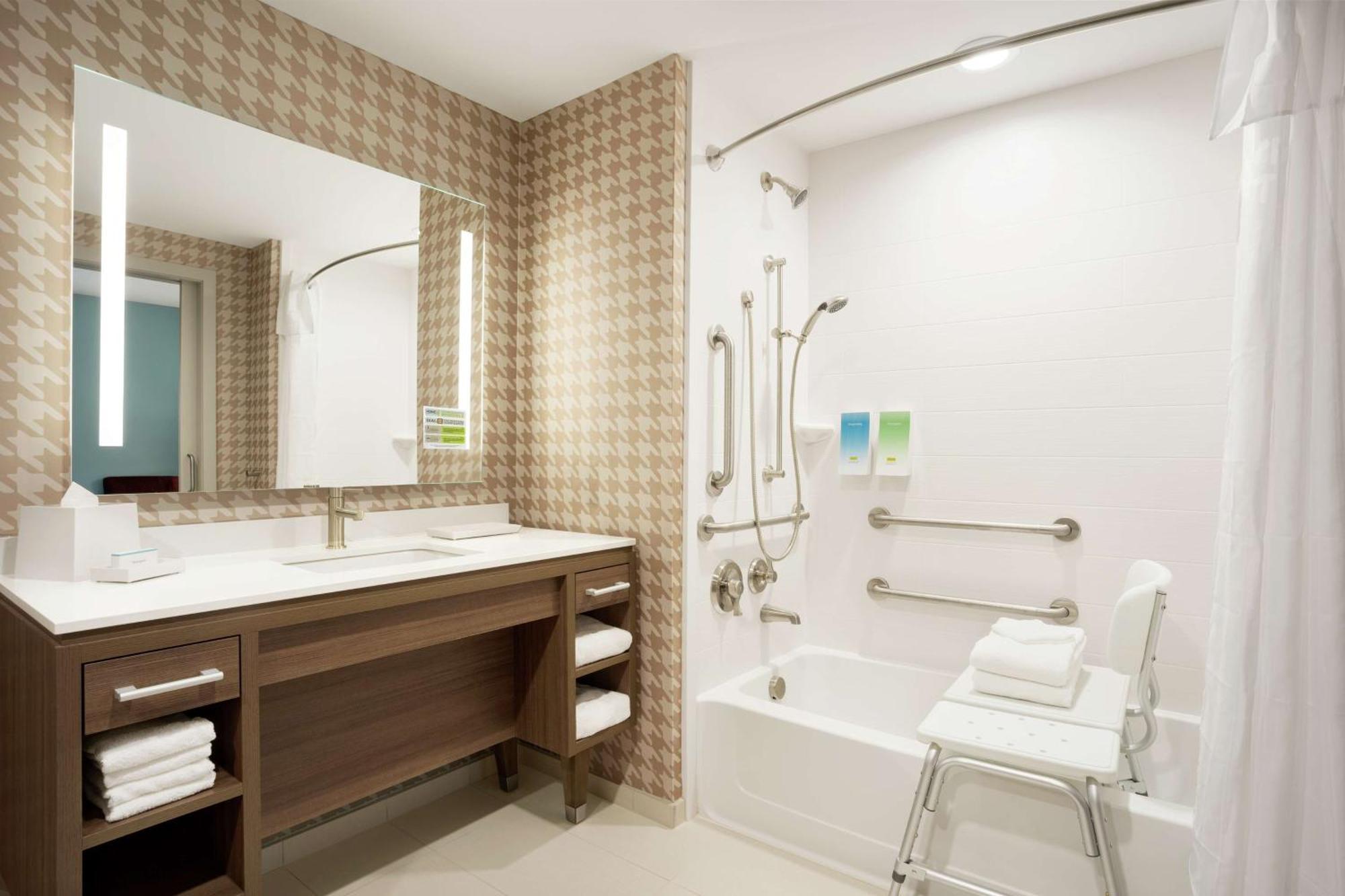 Home2 Suites By Hilton Warminster Horsham Екстериор снимка