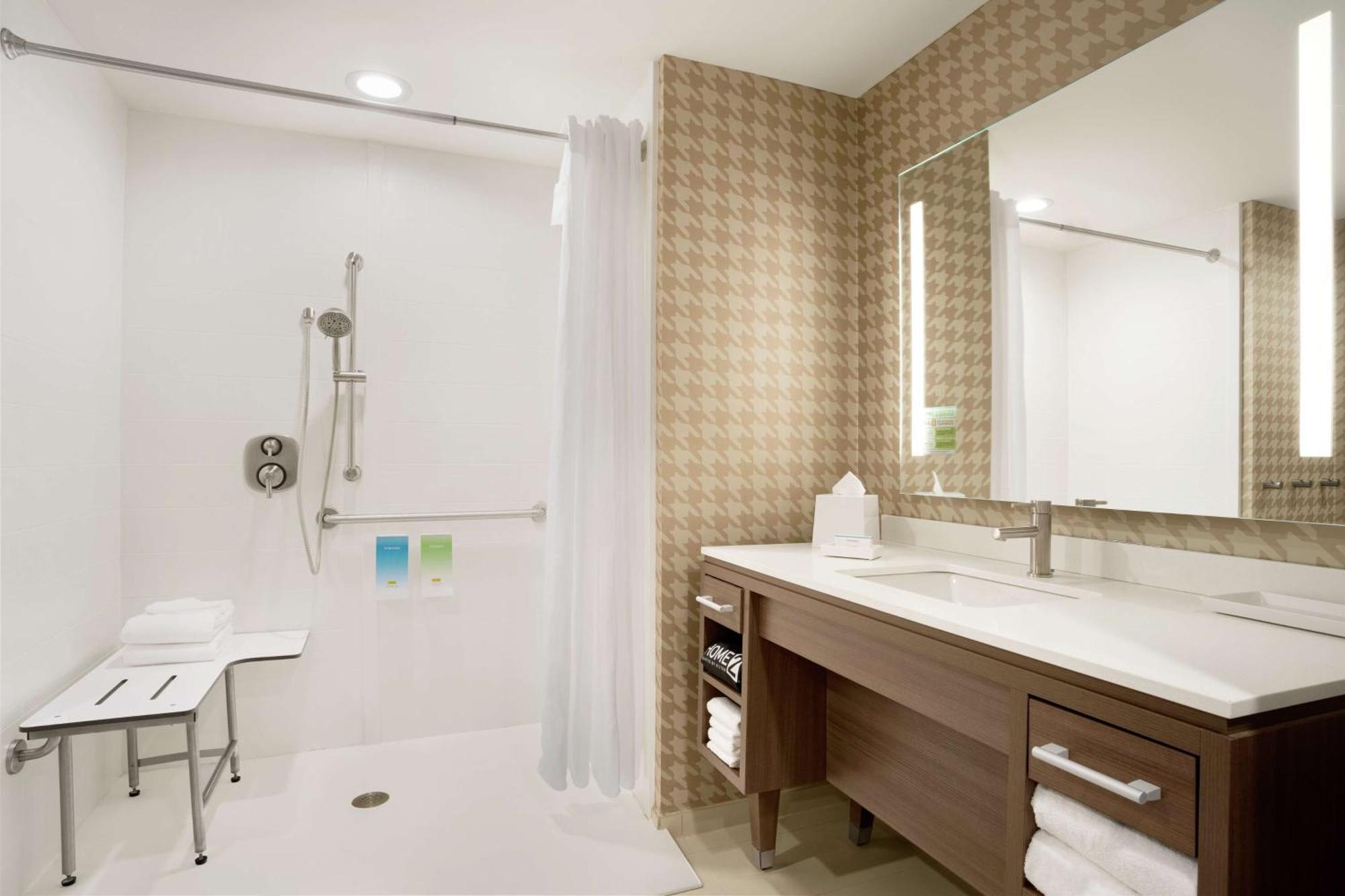 Home2 Suites By Hilton Warminster Horsham Екстериор снимка