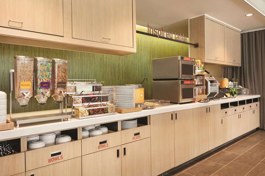 Home2 Suites By Hilton Warminster Horsham Ресторант снимка