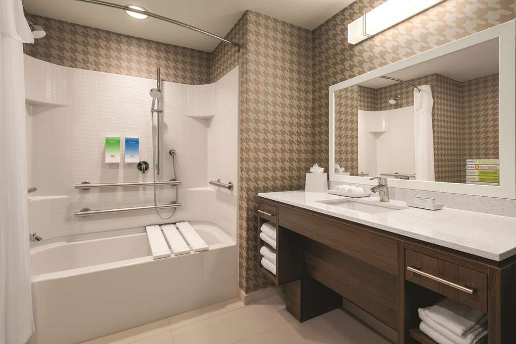 Home2 Suites By Hilton Warminster Horsham Стая снимка